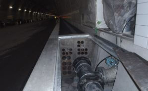 電気設備 通信管路工事  作業風景